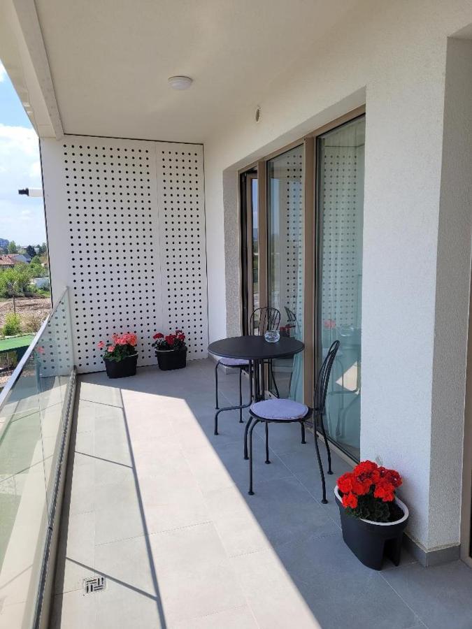 Art Apartment Bukarest Kültér fotó